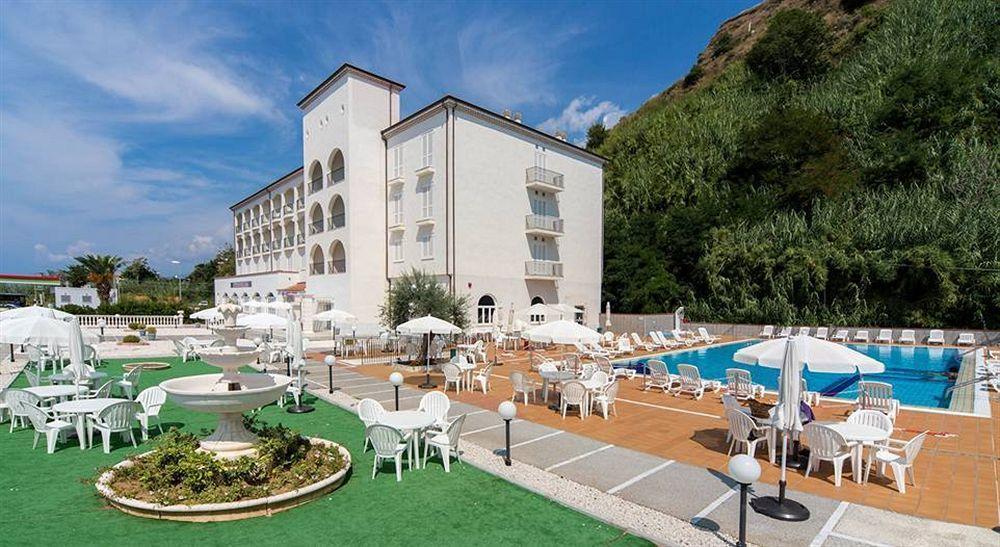 Hotel Total Family Fuscaldo Extérieur photo