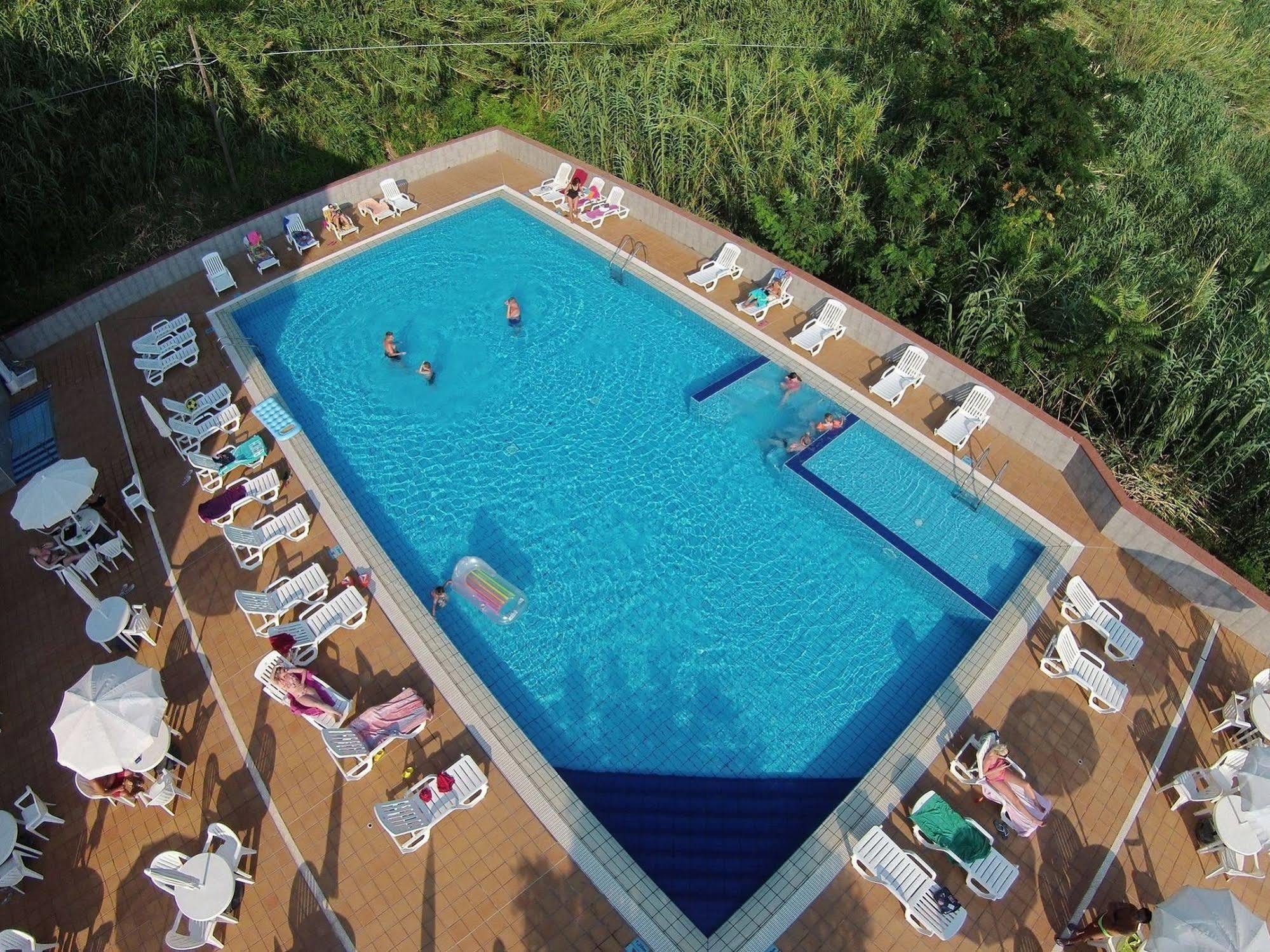 Hotel Total Family Fuscaldo Extérieur photo